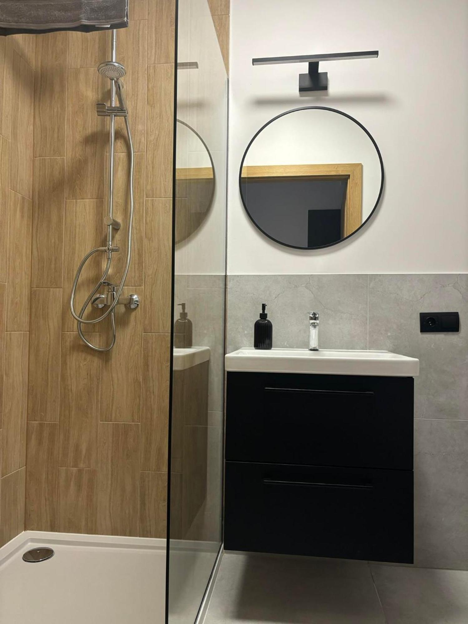 Apartament Black Pasłęk エクステリア 写真